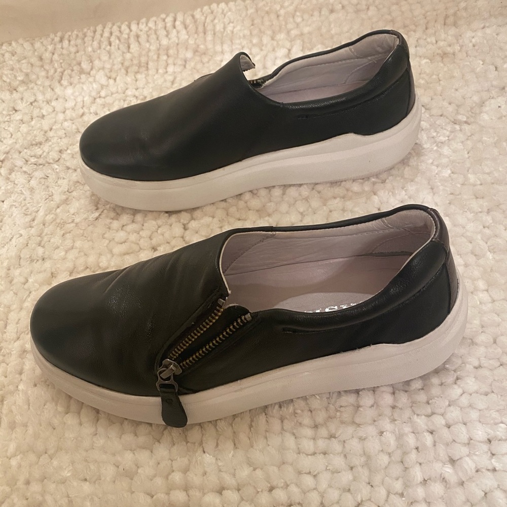 Trask Shoes - Picture 4 of 4